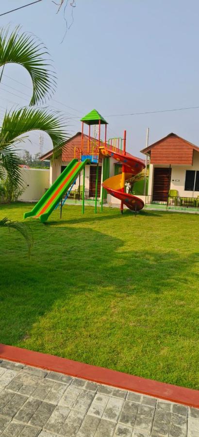 New Mouchak Hotel & Resorts Tajpur Exterior foto