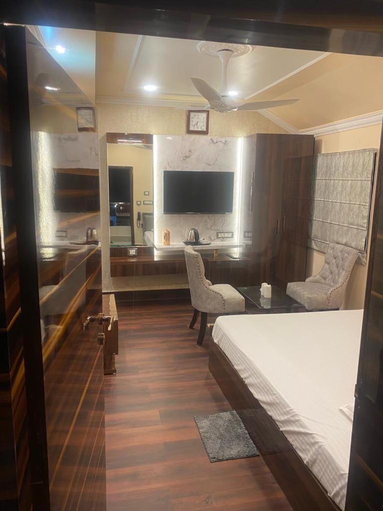 New Mouchak Hotel & Resorts Tajpur Exterior foto