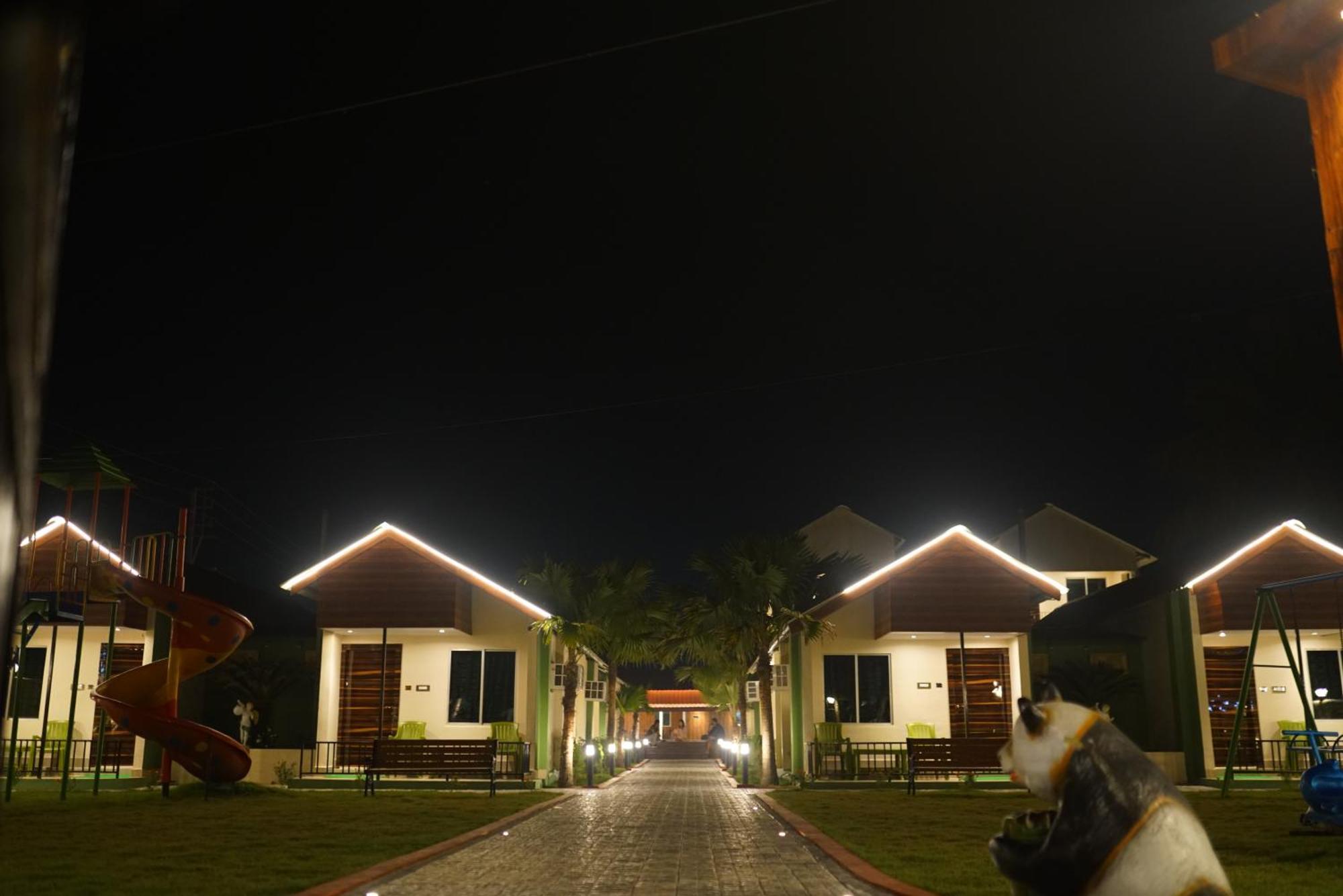 New Mouchak Hotel & Resorts Tajpur Exterior foto